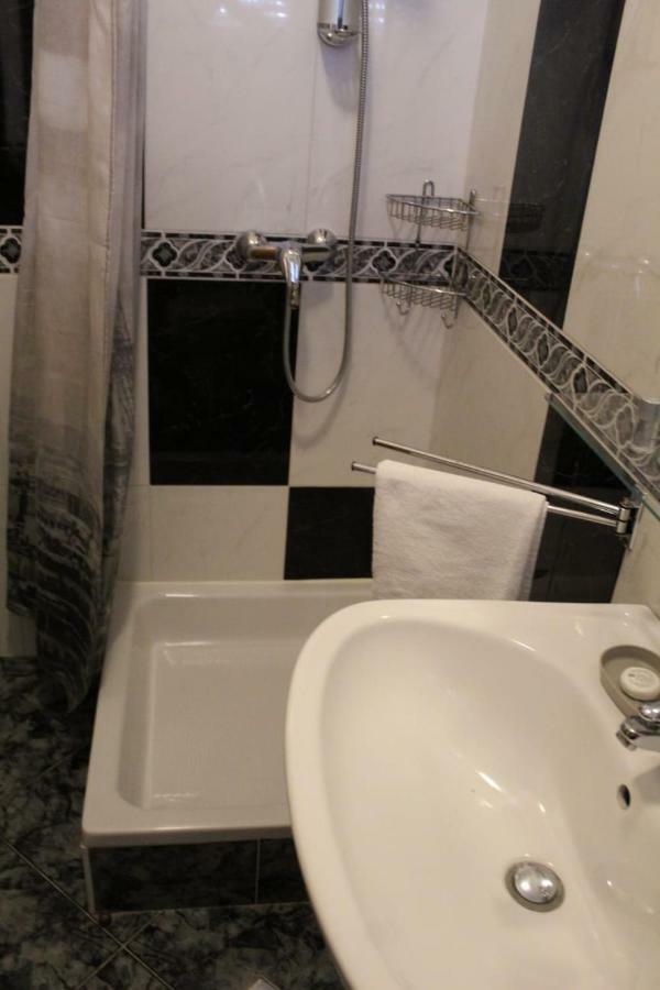 Apartment Pirovic 图兰杰 外观 照片
