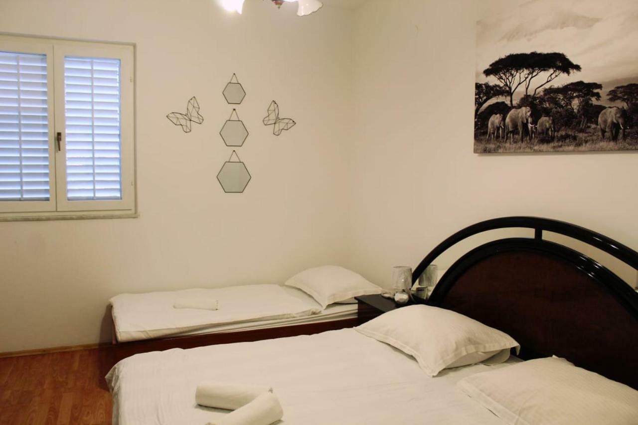 Apartment Pirovic 图兰杰 外观 照片