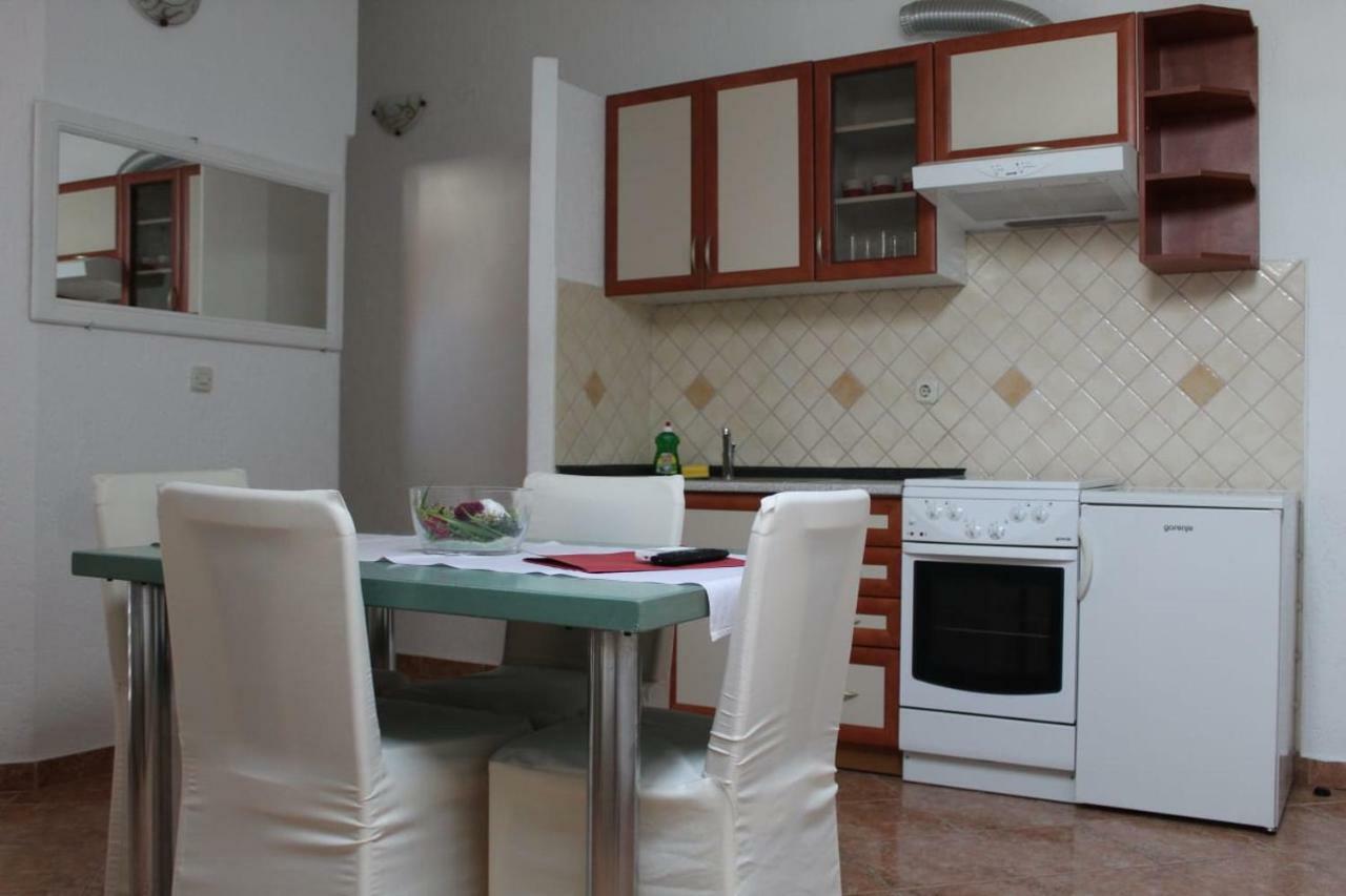 Apartment Pirovic 图兰杰 外观 照片