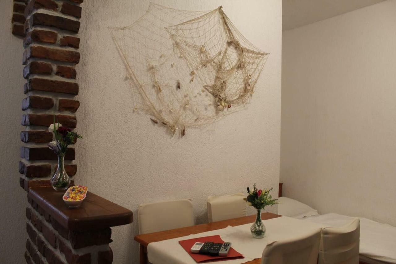 Apartment Pirovic 图兰杰 外观 照片